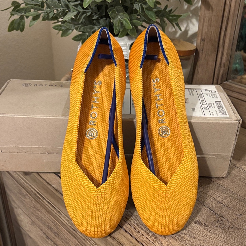 Rothy's Round Toe Women's Flats-Yellow-Size 9